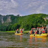 Schlauchboottour auf der Elbe: mit dem Schlauchboot auf der Elbe